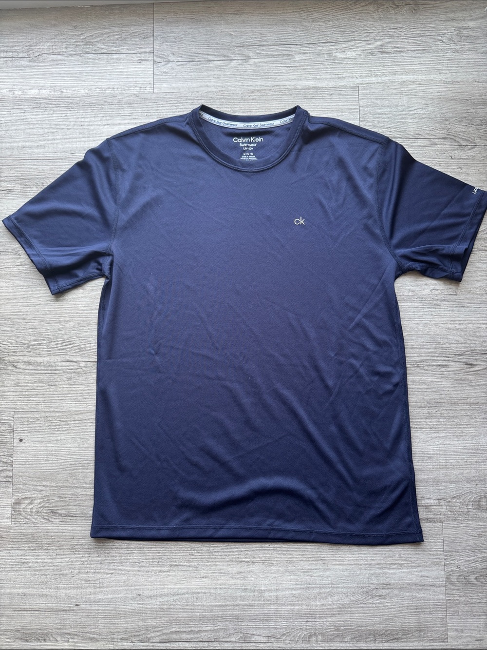 Calvin Klein Men's Navy Short Sleeve Performance Rash Guard T Shirt UPF40